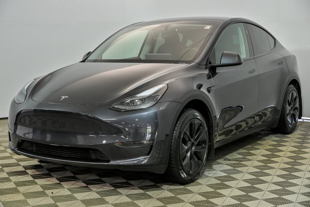 2024 Tesla Model Y Long Range photo 5