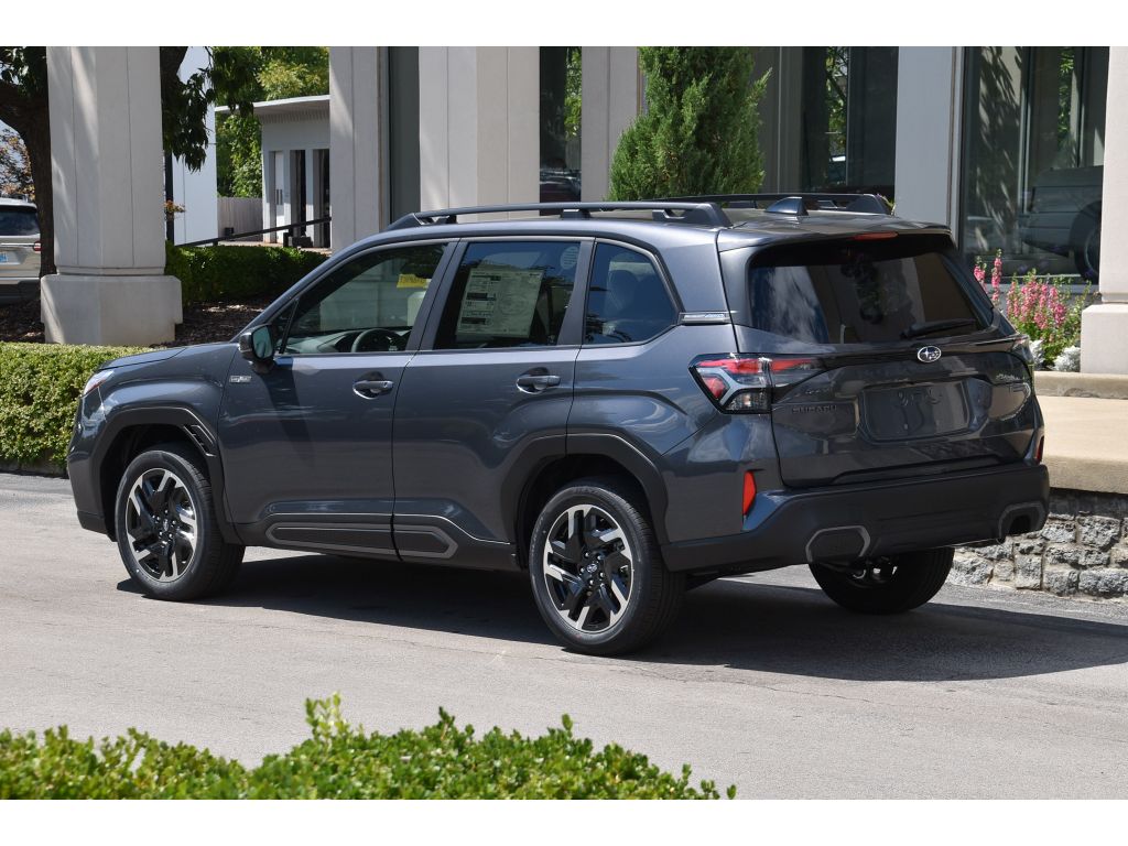2025 Subaru Forester Limited photo 4