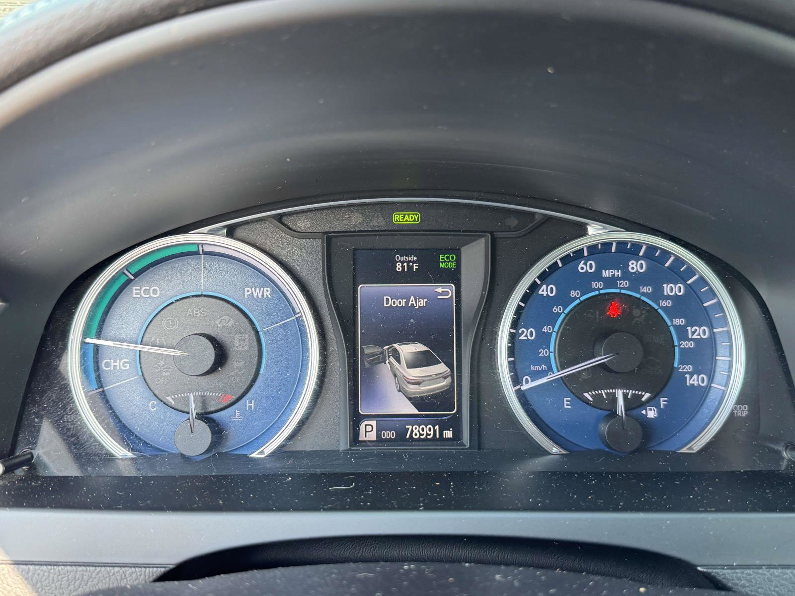 2017 Toyota Camry XLE photo 22