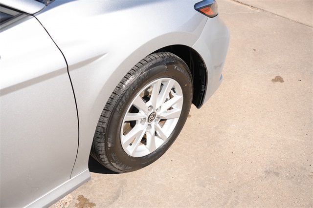 2025 Toyota Camry LE photo 4