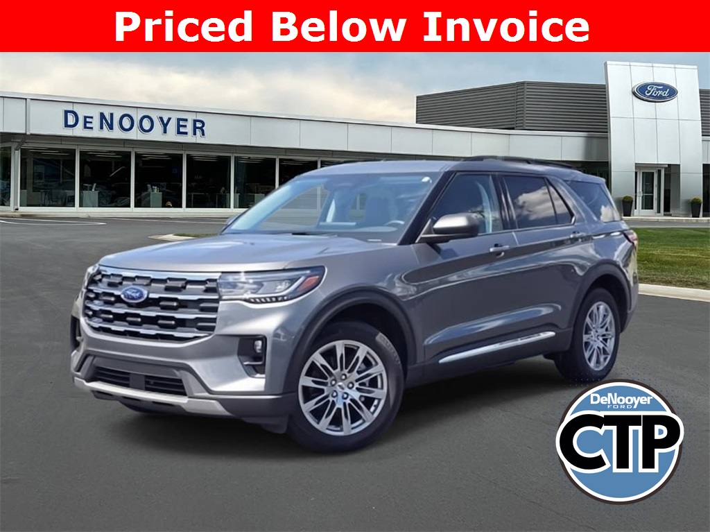 2025 Ford Explorer Active's photo