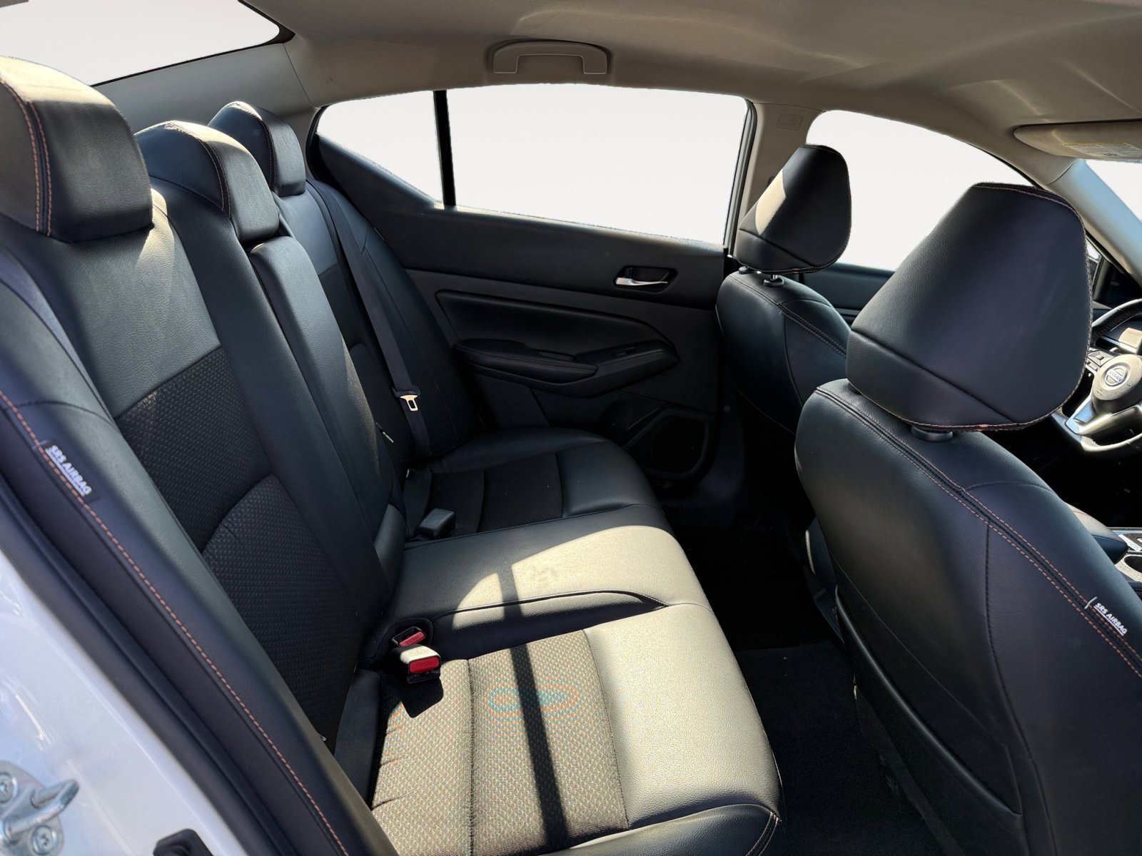 2022 Nissan Altima 2.5 SR photo 18