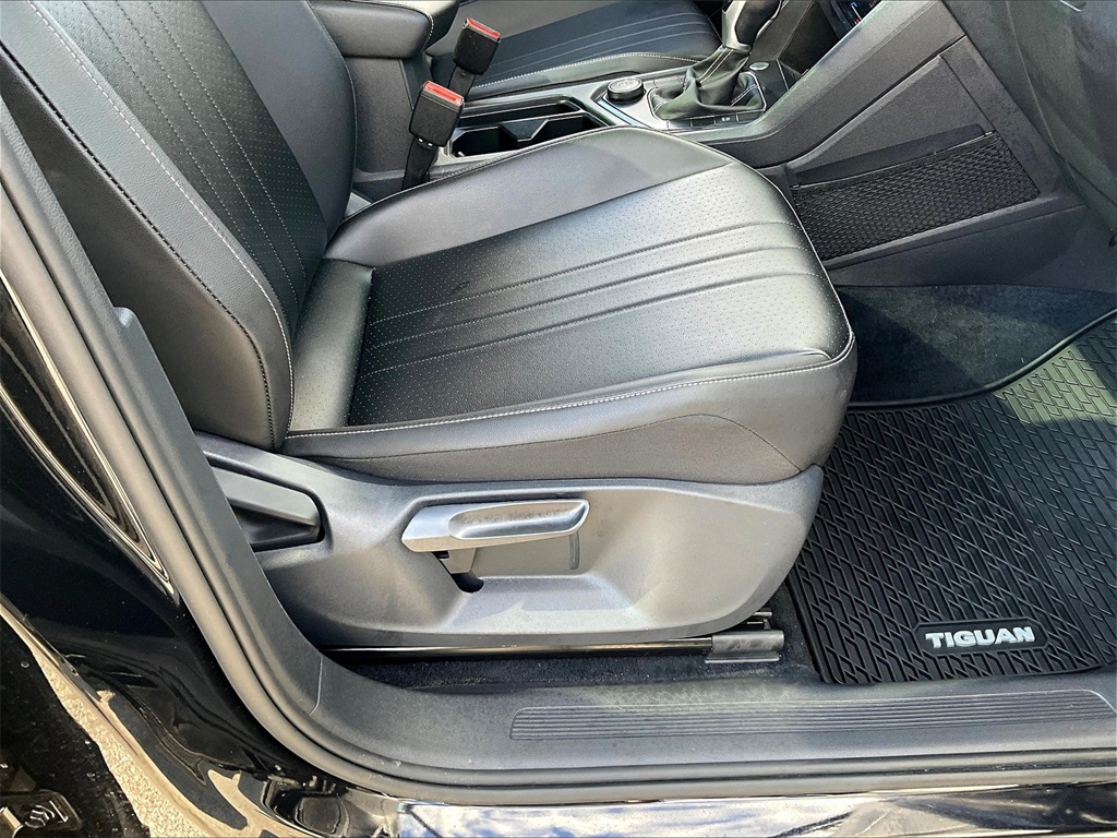 2022 Volkswagen Tiguan SE photo 35