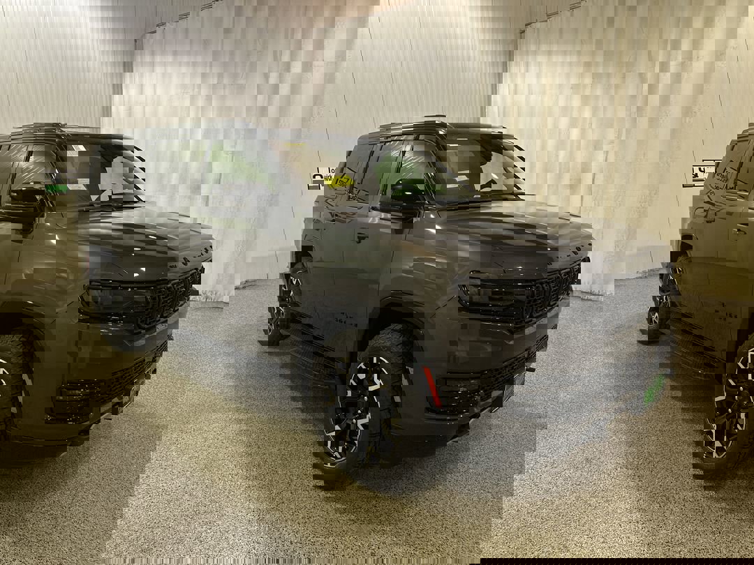 2025 Jeep Wagoneer Series II's photo