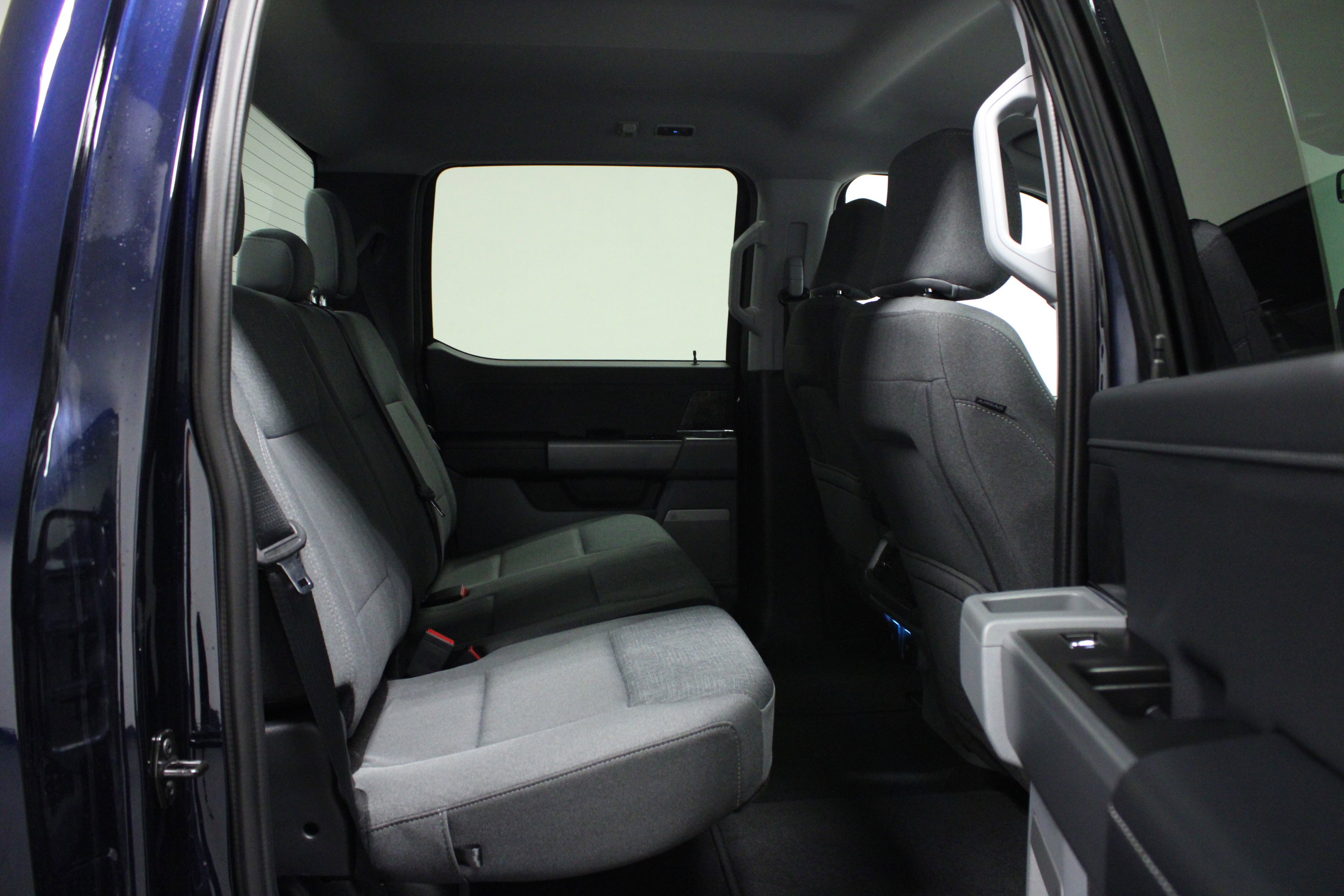2024 Ford F-150 Lightning photo 12