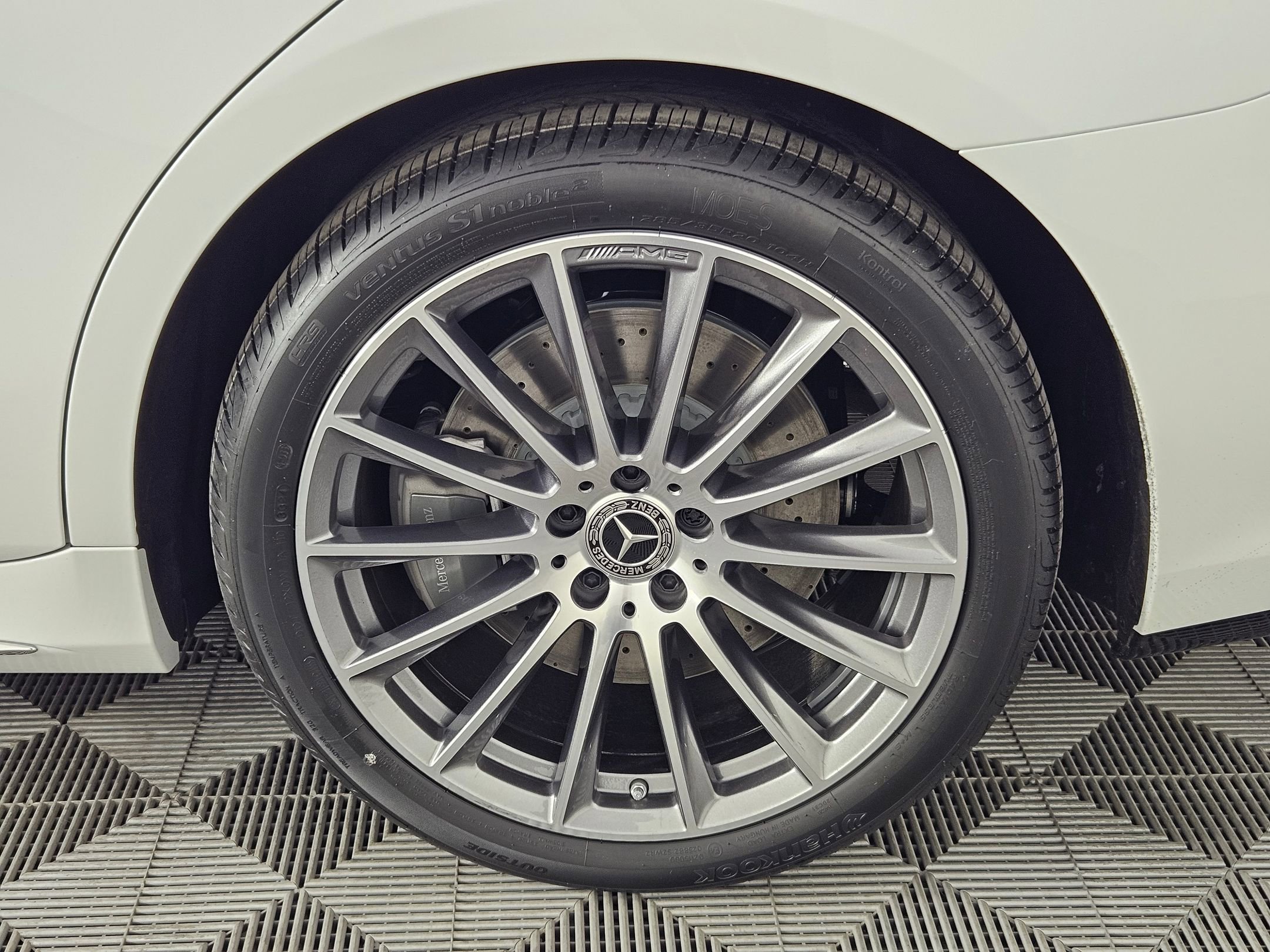 2025 Mercedes Benz S 580e 4MATIC photo 11