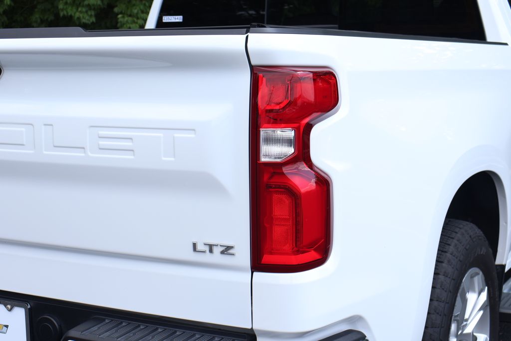 2024 Chevrolet Silverado 1500 LTZ photo 7