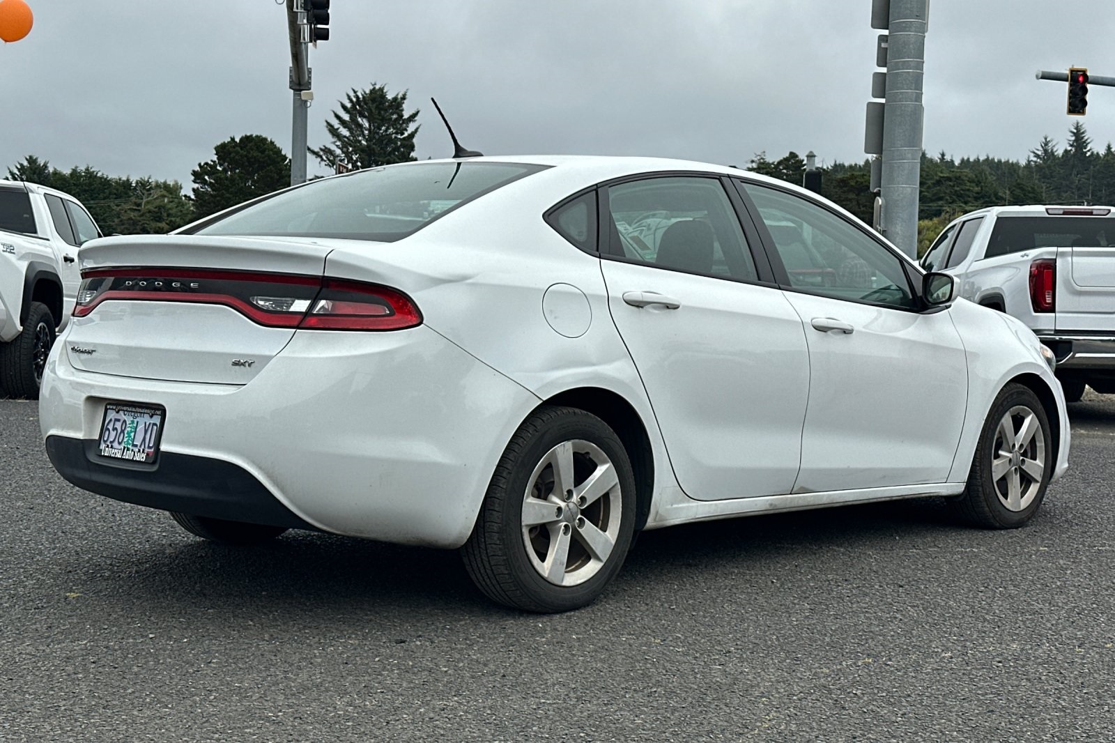 2016 Dodge Dart SXT photo 2
