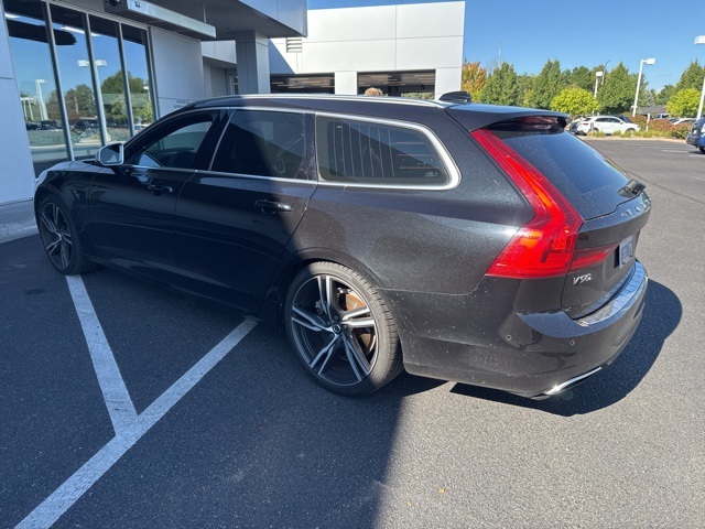 2018 Volvo V90 T5 R-Design photo 2