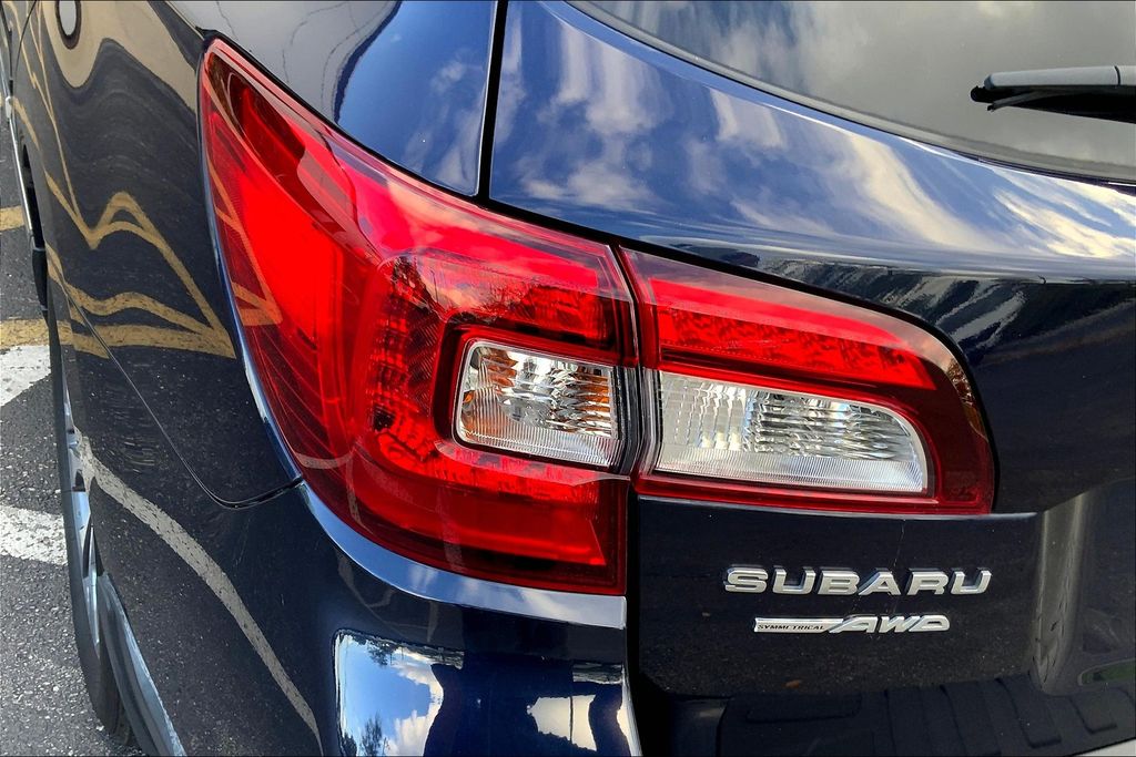 2018 Subaru Outback 2.5i Touring photo 28