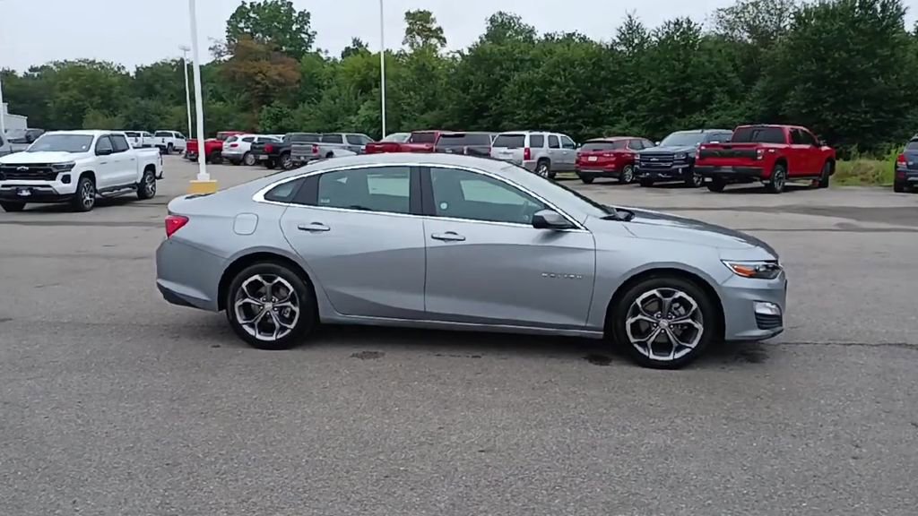 2024 Chevrolet Malibu 1LT photo 9