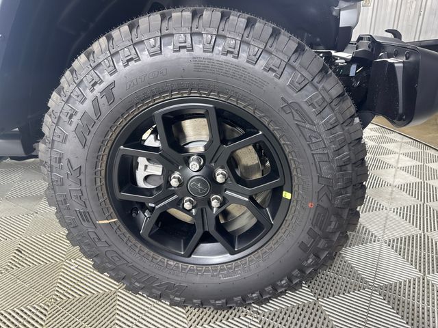 2025 Jeep Wrangler Willys photo 7