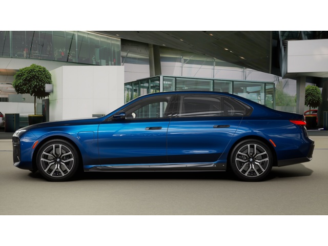 2026 Bmw 750e photo 4