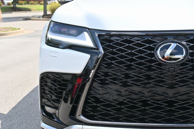 2024 Lexus LX 600 F SPORT photo 13