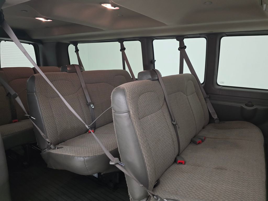 2022 Chevrolet Express 3500 LS photo 30