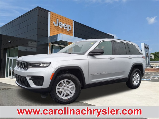 2025 Jeep Grand Cherokee Laredo's photo