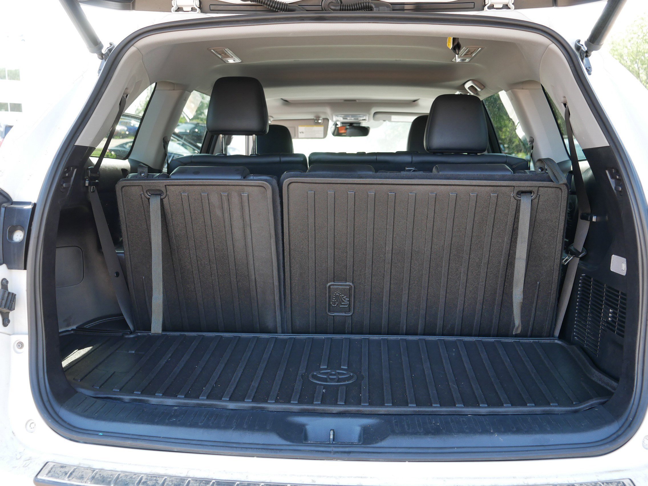 2019 Toyota Highlander Hybrid XLE photo 15