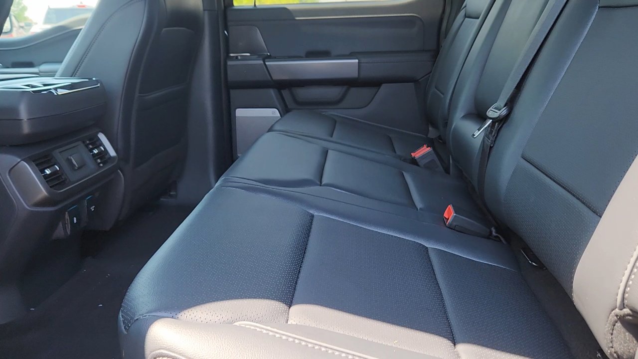 2025 Ford F-150 Lariat photo 21