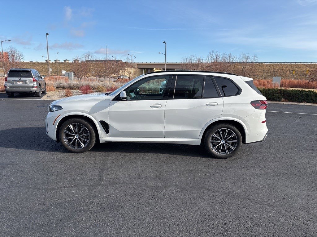 2024 Bmw X5 xDrive40i photo 2