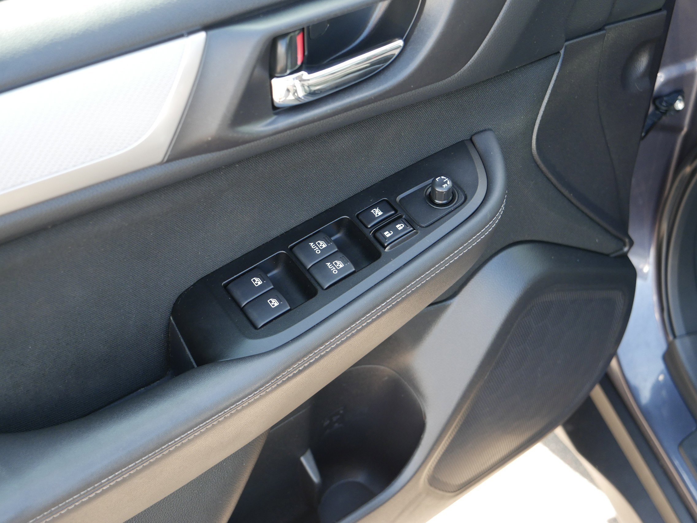 2015 Subaru Outback 2.5i Premium photo 18