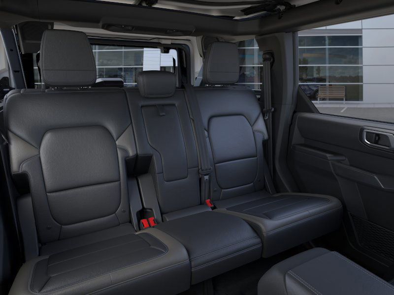 2025 Ford Bronco Outer Banks photo 10