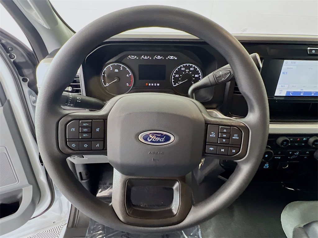 2025 Ford F-350 XLT photo 8