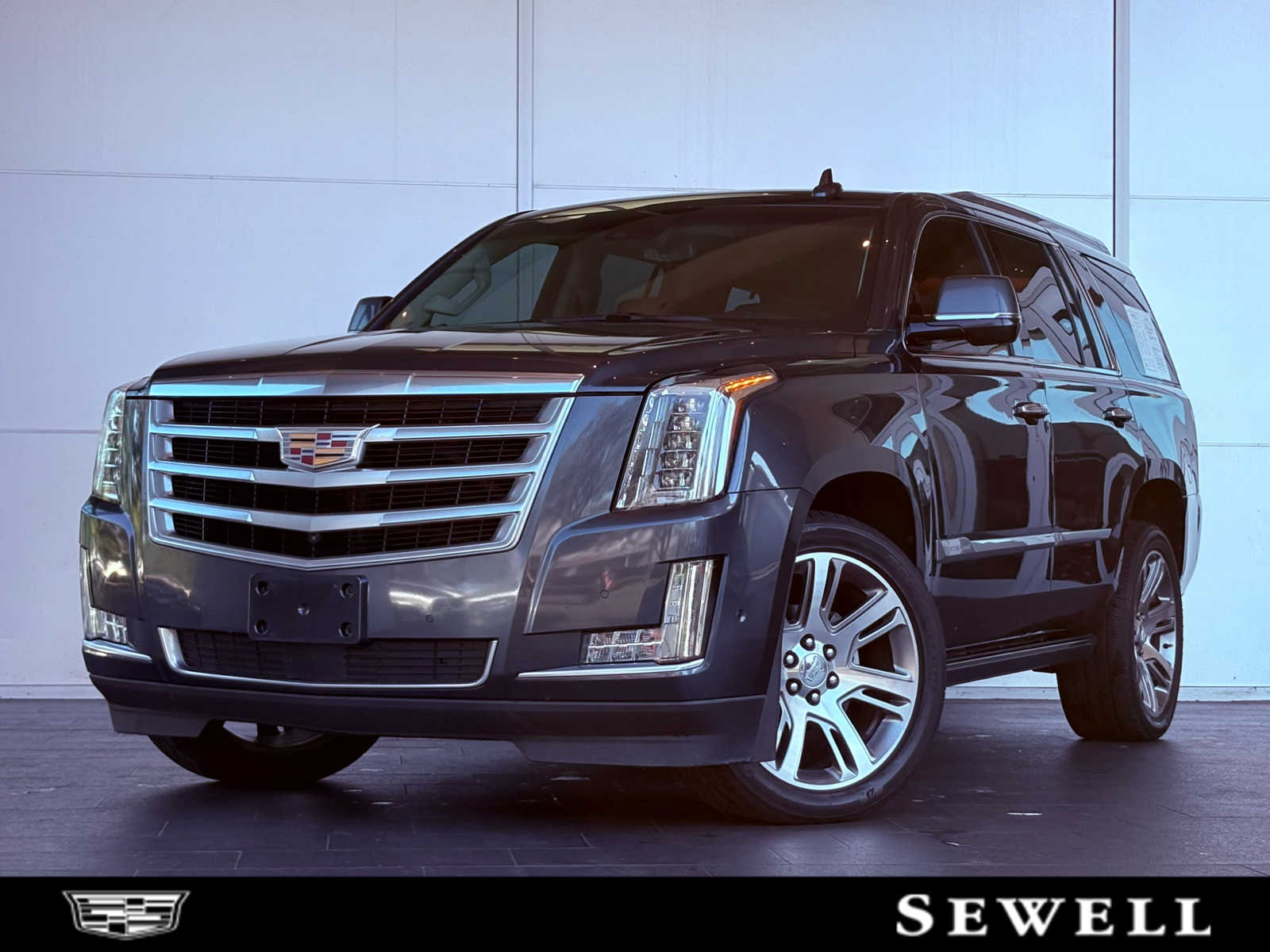 2019 Cadillac Escalade Premium Luxury's photo