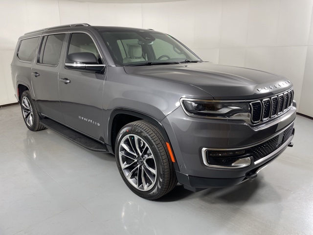 2025 Jeep Wagoneer L Series II photo 2