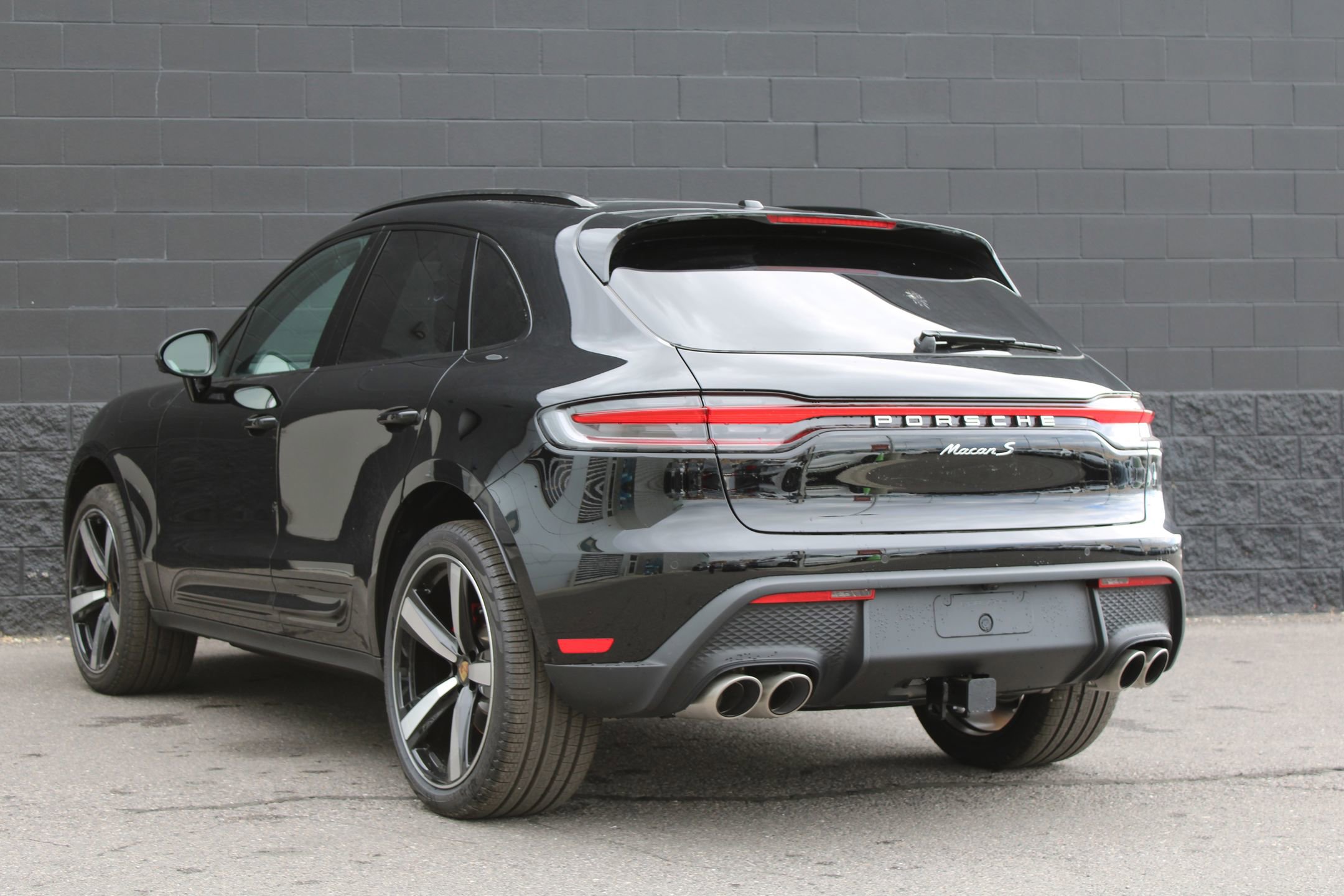 2026 Porsche Macan S photo 3
