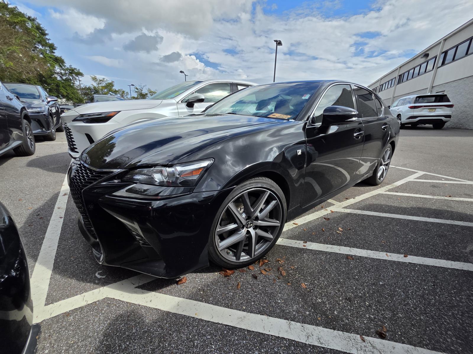2017 Lexus GS 350 F SPORT photo 4