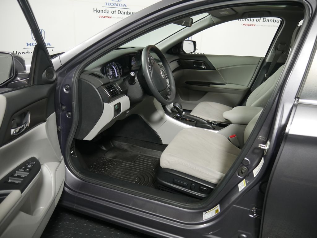 2014 Honda Accord EX photo 26