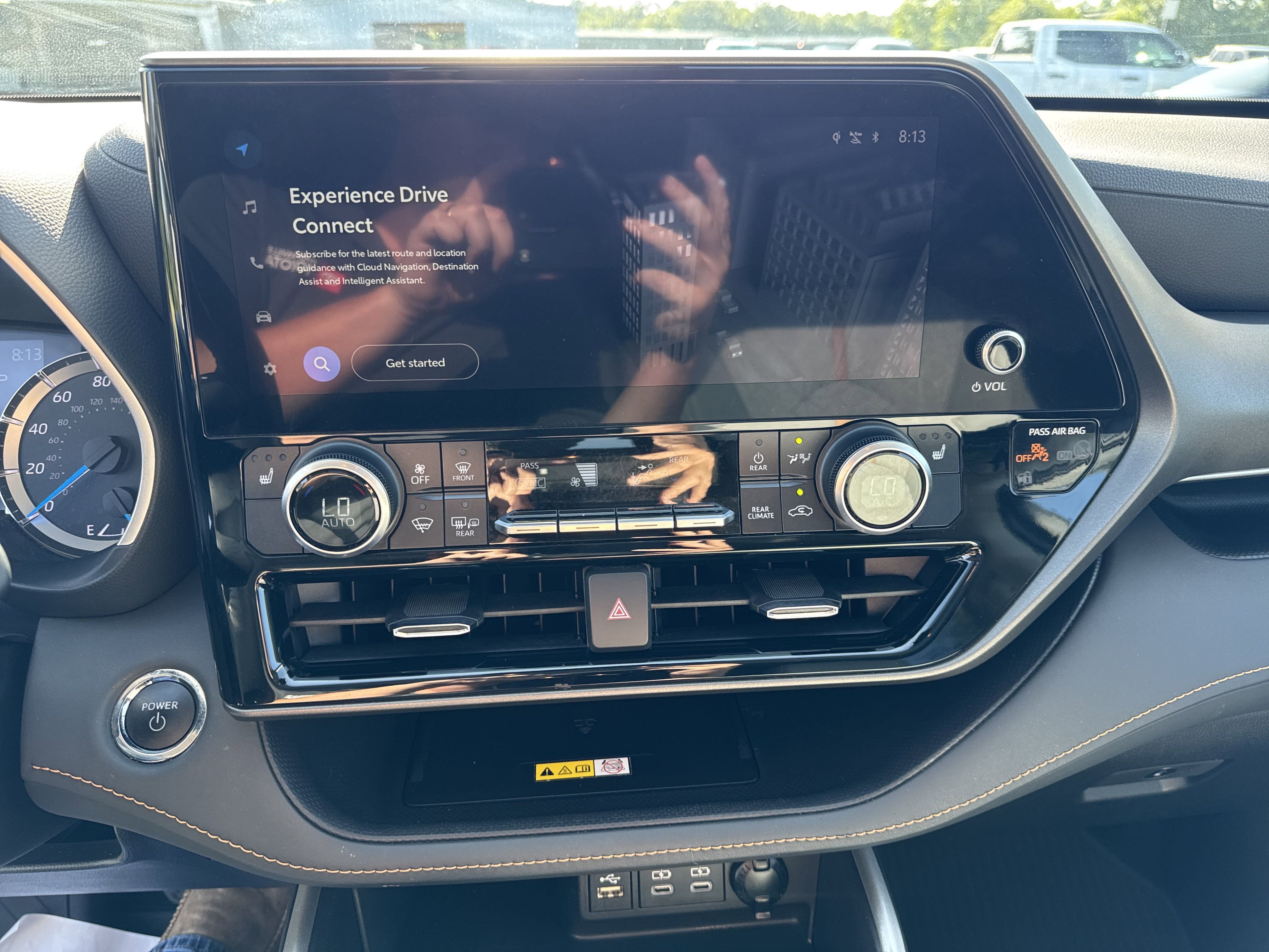 2023 Toyota Highlander Bronze Edition photo 16