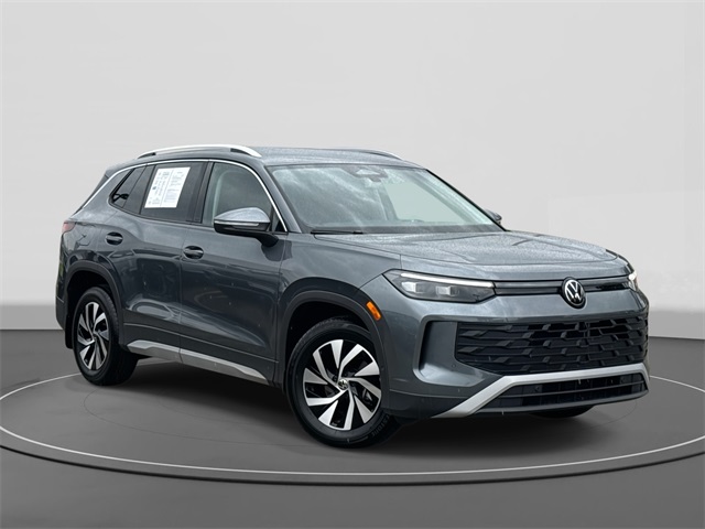 2025 Volkswagen Tiguan S's photo