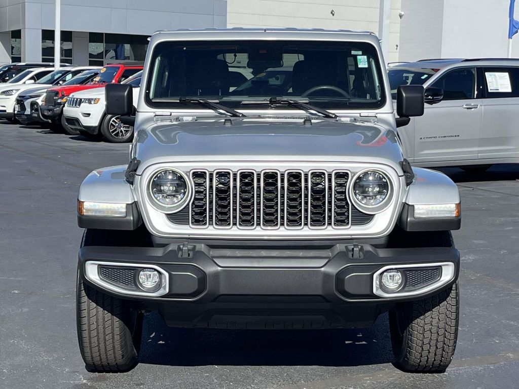 2024 Jeep Wrangler Sahara photo 2