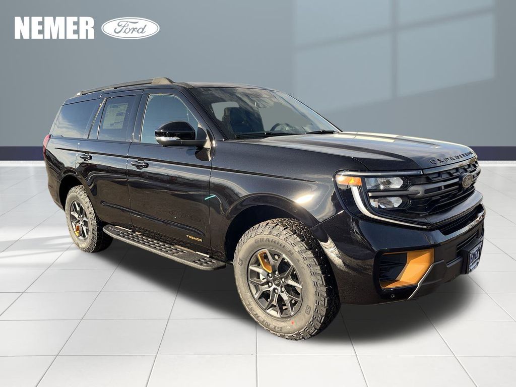 2025 Ford Expedition Tremor's photo