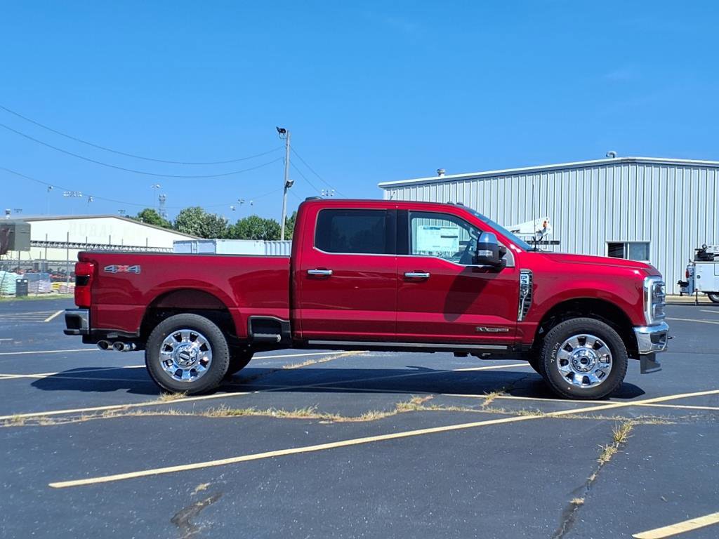 2025 Ford F-350 Lariat photo 2