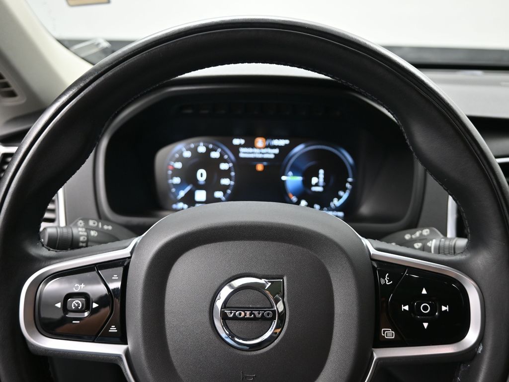 2022 Volvo XC90 T8 Inscription Expression photo 9