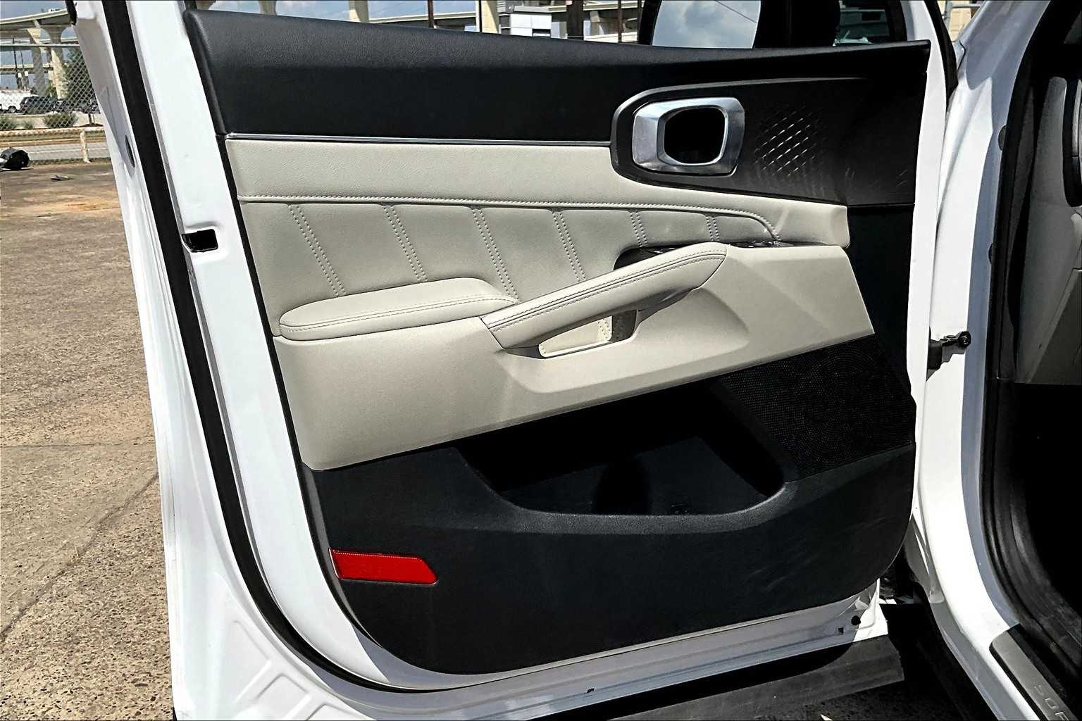 2022 Kia Sorento SX photo 18
