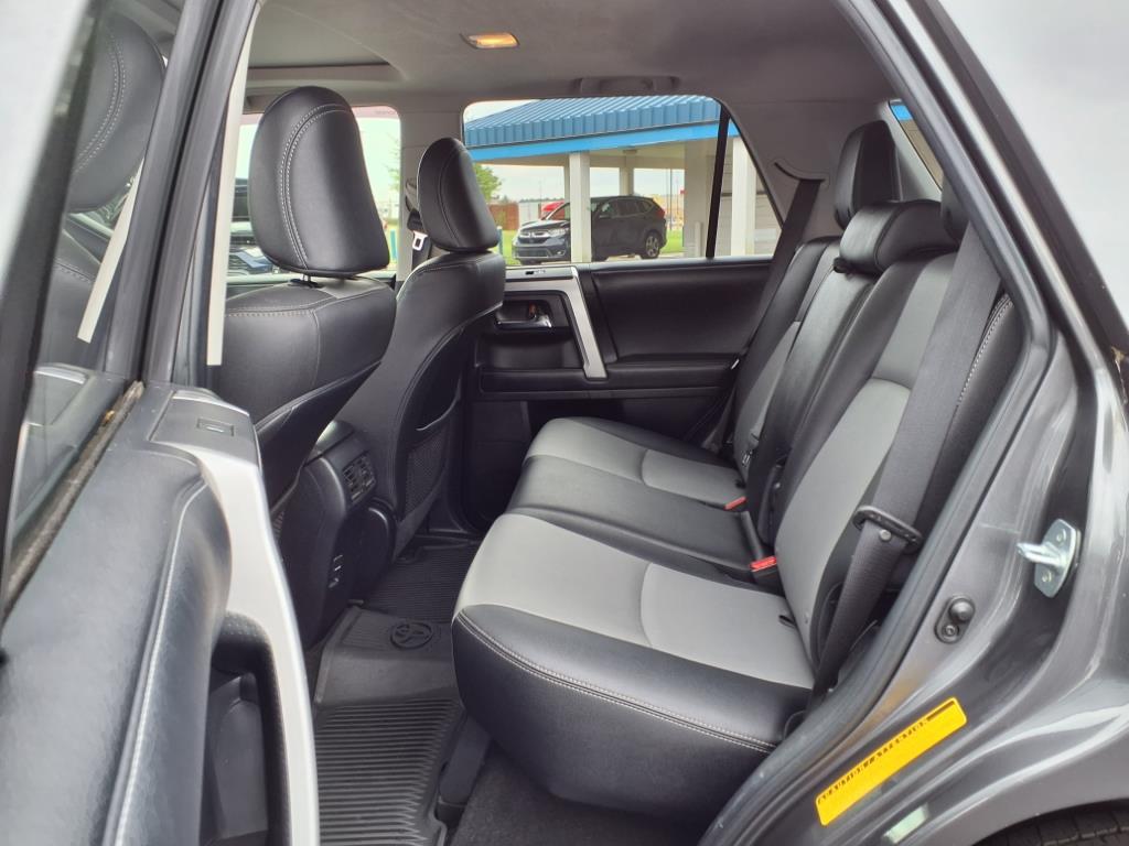 2019 Toyota 4Runner SR5 Premium photo 5