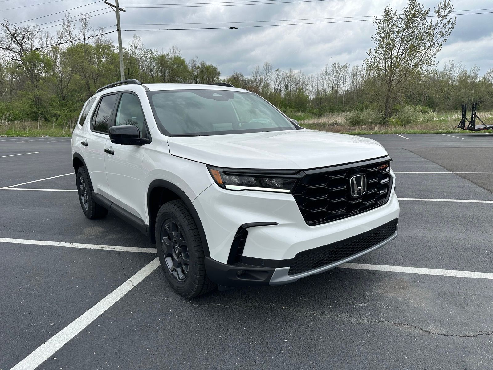 2025 Honda Pilot TrailSport photo 7