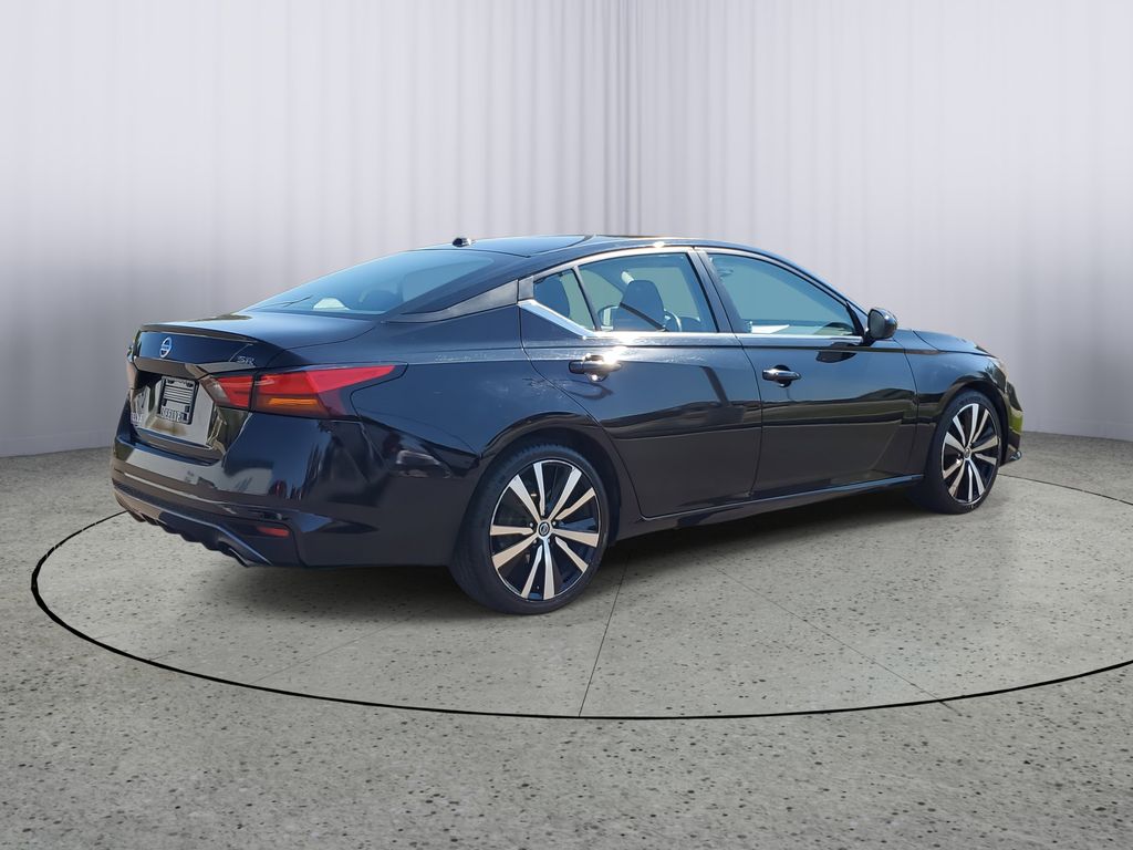 2022 Nissan Altima 2.5 SR photo 4