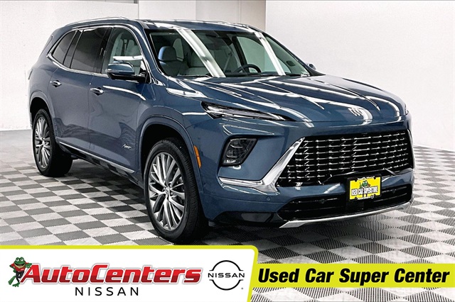 2025 Buick Enclave Avenir's photo