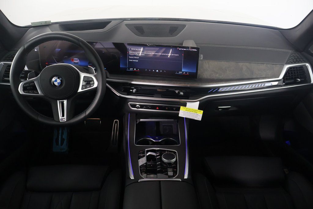 2025 Bmw X7 M60i photo 4
