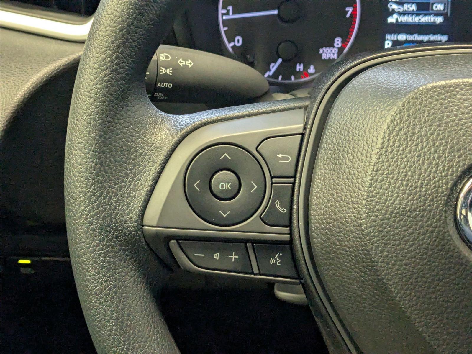 2025 Toyota Corolla LE photo 15