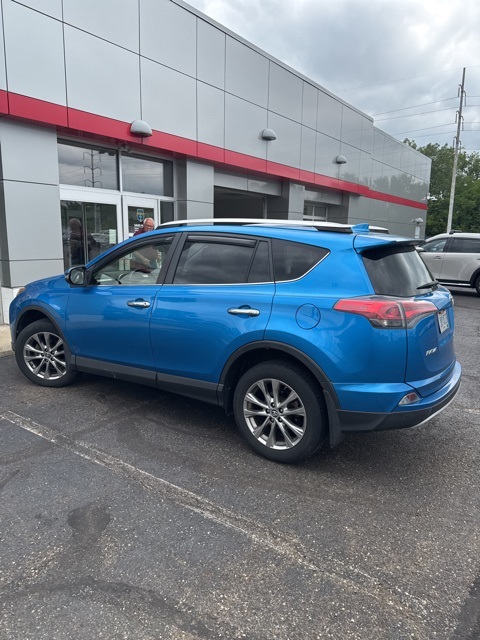 2016 Toyota RAV4 Limited photo 4
