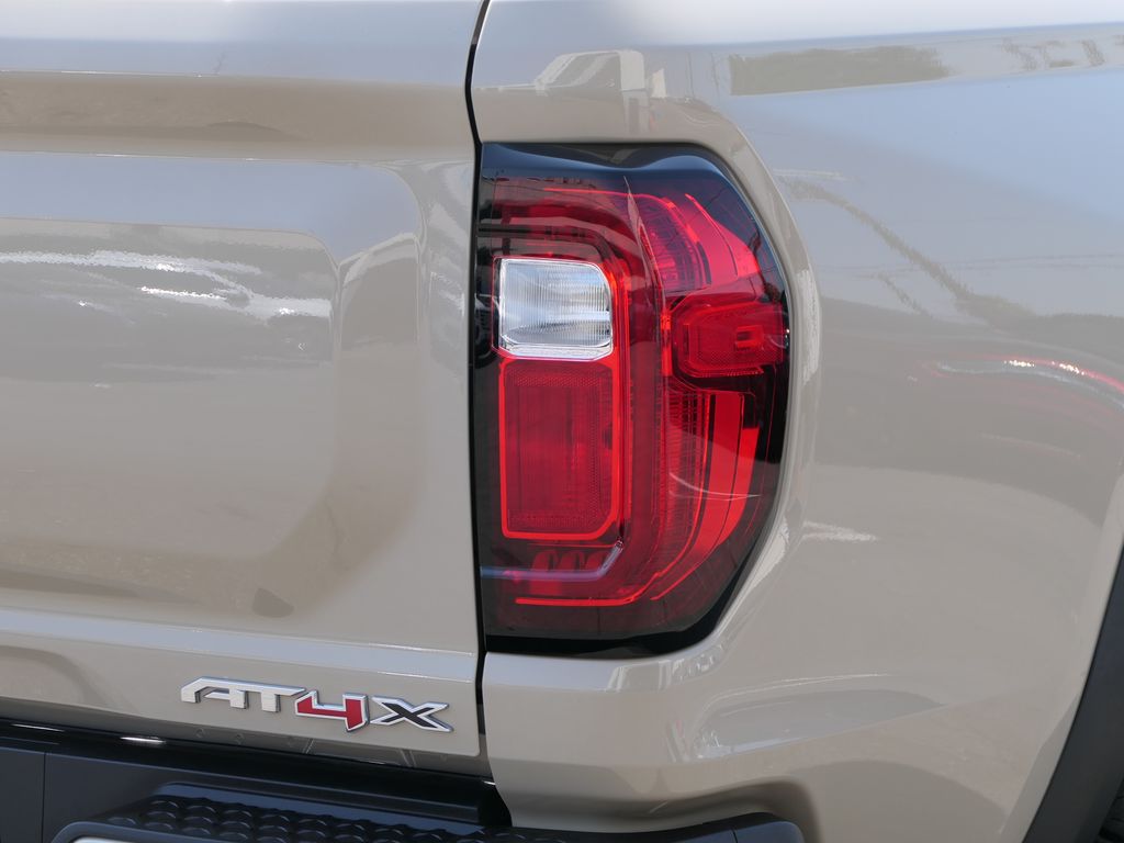 2024 Gmc Canyon AT4X photo 4