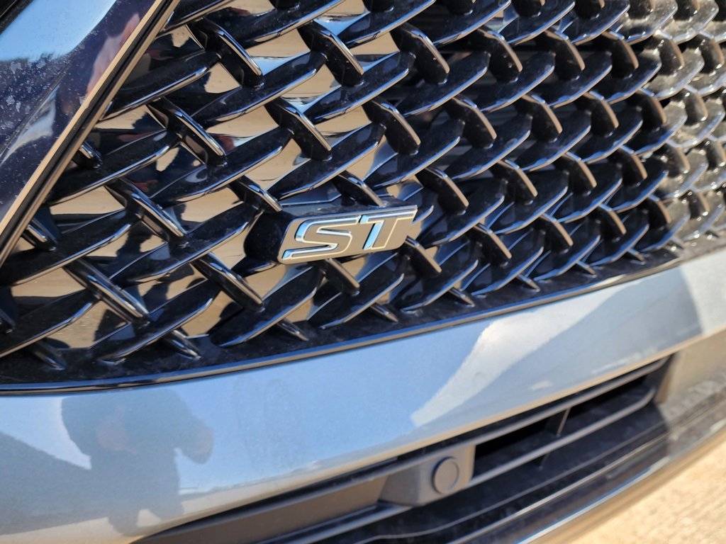 2025 Buick Envision Sport Touring photo 6
