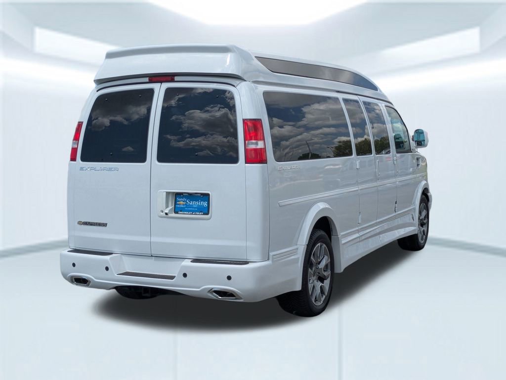 2025 Chevrolet Express Cargo 2500 photo 4