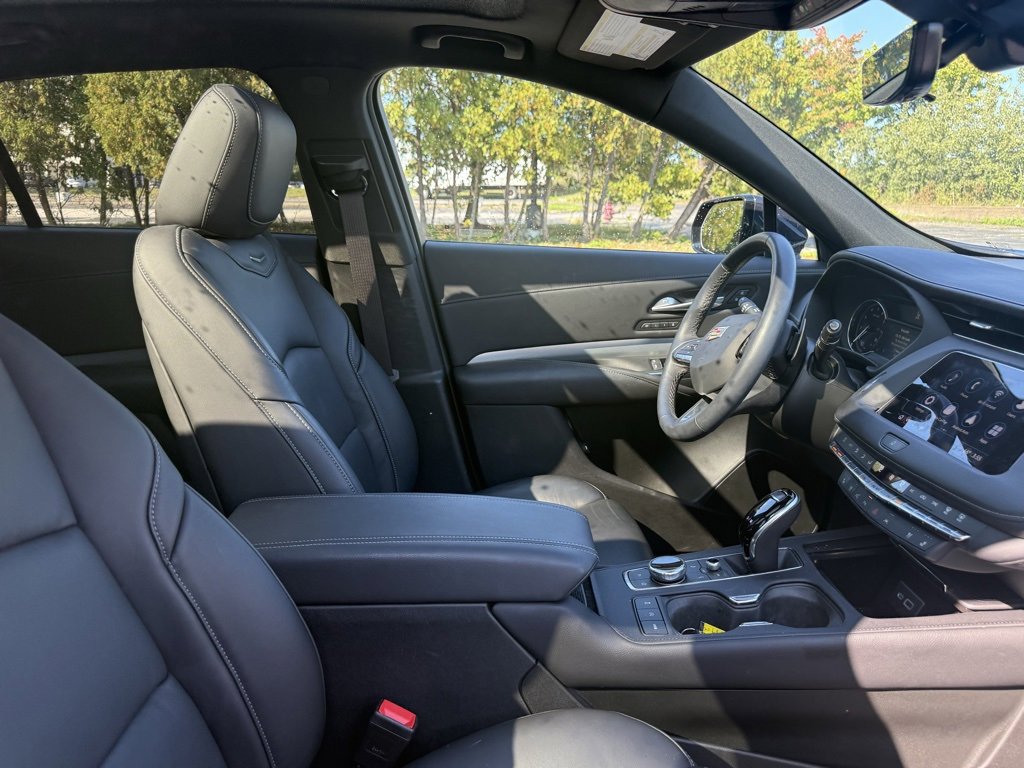 2022 Cadillac XT4 Premium Luxury photo 8