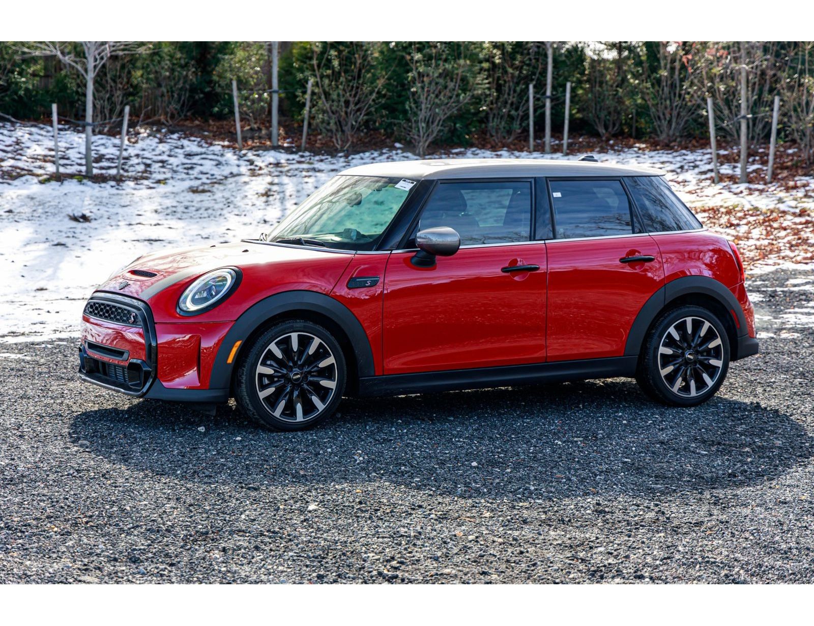 2023 Mini Cooper 4 Door Hardtop S photo 3